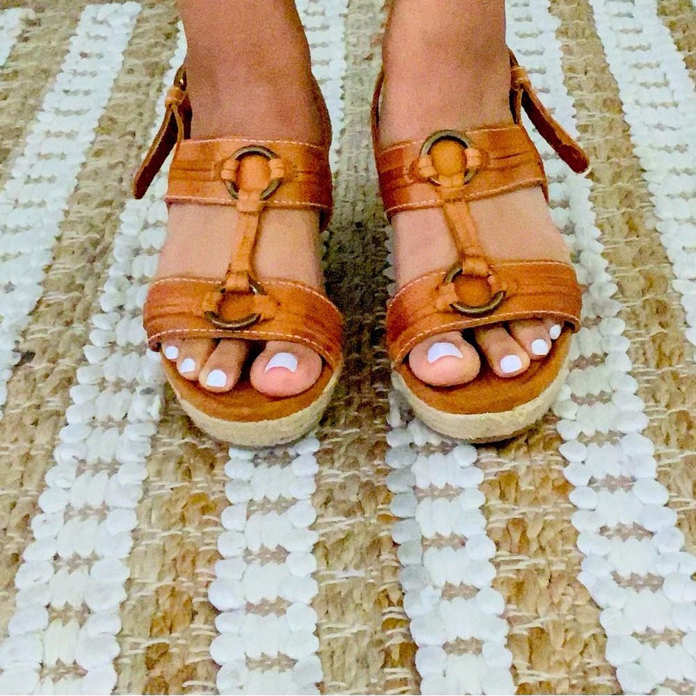 Lucky Brand Leather Wedge sandal